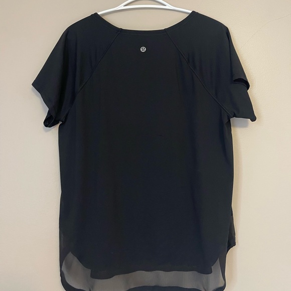 lululemon mesh tee - Picture 3 of 4